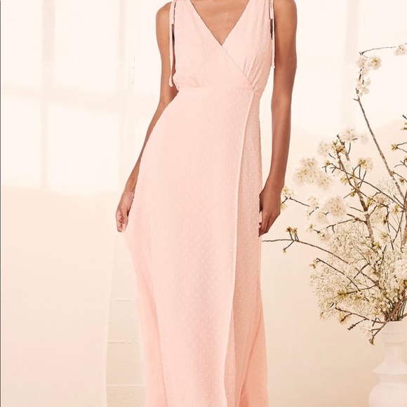 LULU’S 💕BRAND NEW BLUSH MAXI💕 - Picture 3 of 3